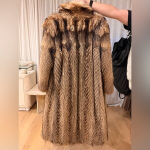 Luxurious Canada Finnish raccoon fur coat